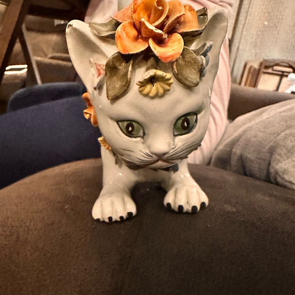 Vintage Ceramic White Cat Figure with Porcelain Flowers Made in Italy.